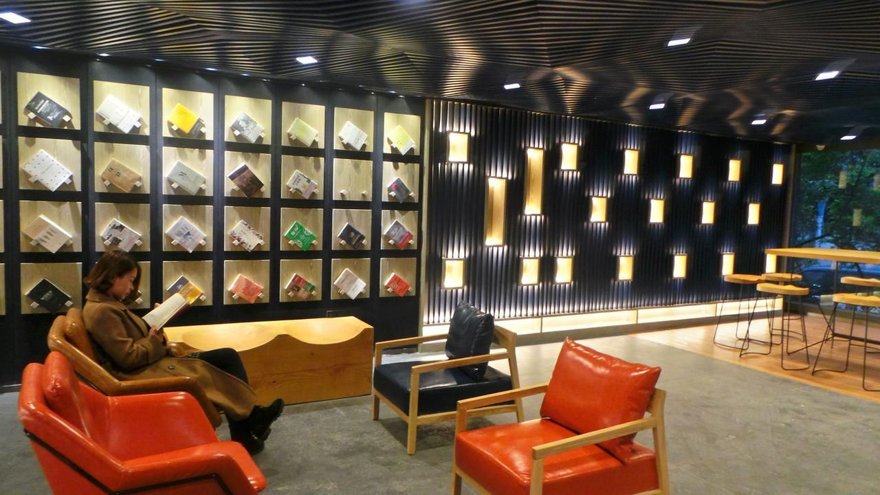 Lifu Hotel Wankel Jiang Tai Road Metro Station Branch 광저우 외부 사진